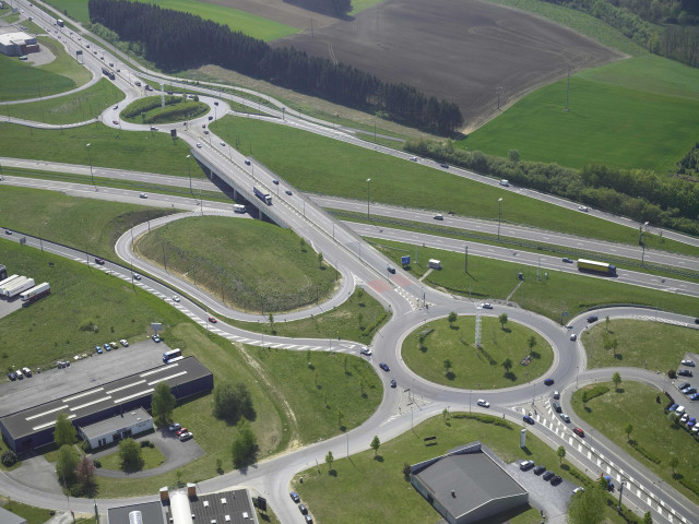 Arlon. Weyler. Echangeur. Nouvelle bretelle vers Bruxelles.