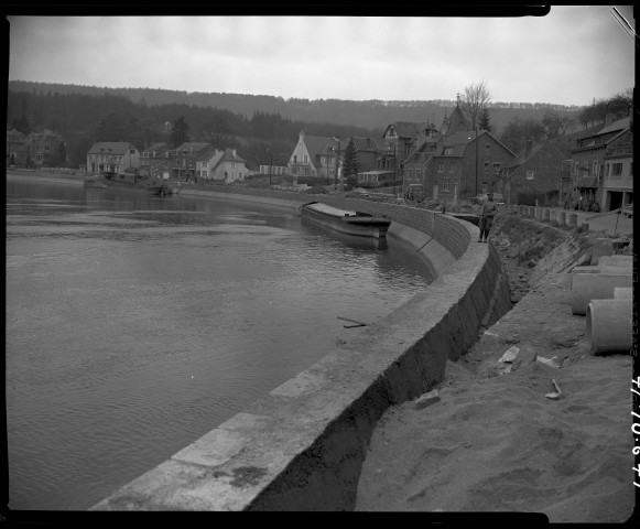 Profondeville. Rectification du quai de la Meuse.