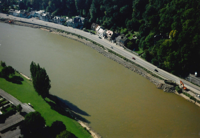 Namur. Wépion. Construction d'un RAVeL sur la rive gauche de la Meuse. Ile Vas-t-y frotte.