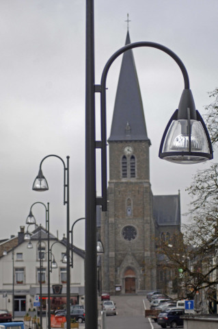 Paliseul. Eglise. Luminaires.
