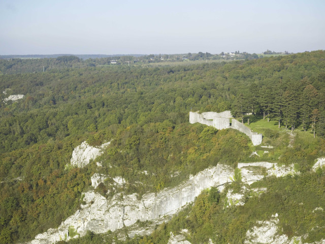 Yvoir. Houx. Poilvache. Vues aériennes.