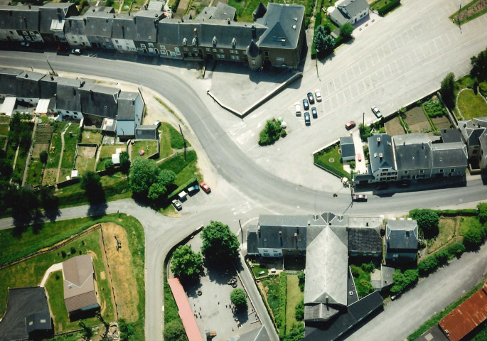 Virton. Ethe. Place aux Onous.