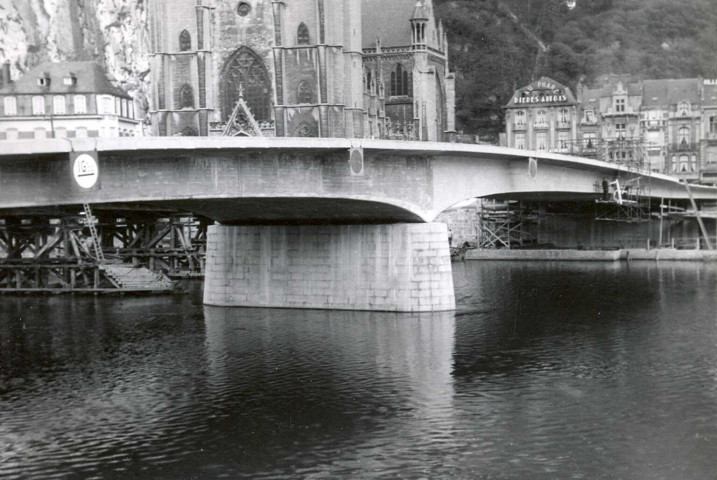 Vues de la construction du pont Charles de Gaulle