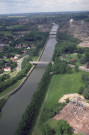 Oisquercq. Pont-route.
Clabecq. Pont-rail des Forges ; pont-rail SNCB ; bassin de virement.