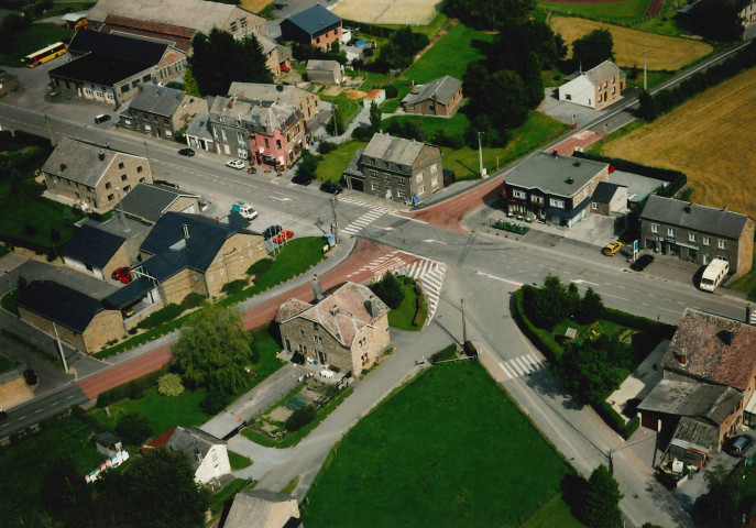 Manhay. RN 30-805-651. Aménagement du carrefour.