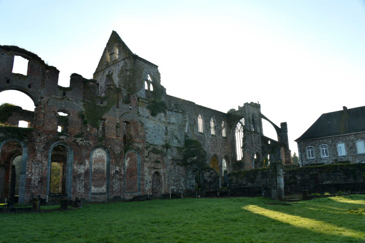 Thuin. Gozée. Abbaye d'Aulne.