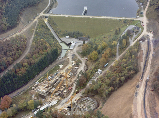 Couvin (Pétigny). Barrage du Ry de Rome.