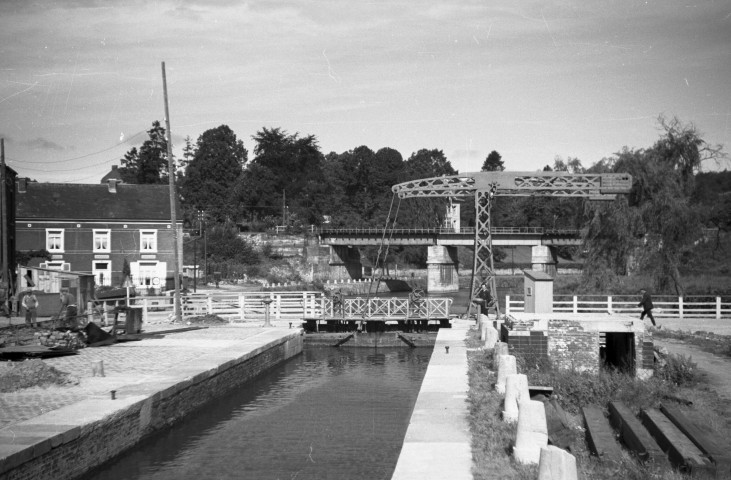 Landelies. Pont sur la Sambre.