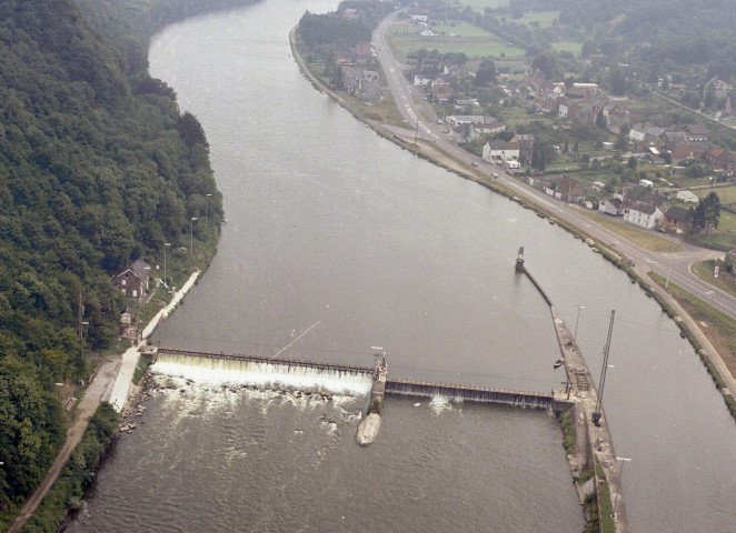 Hermeton-sur-Meuse et Agimont. Zones inondables.