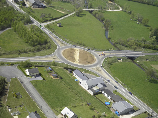 Etalle. Vues aériennes.