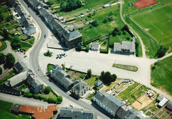 Virton. Ethe. Place aux Onous.