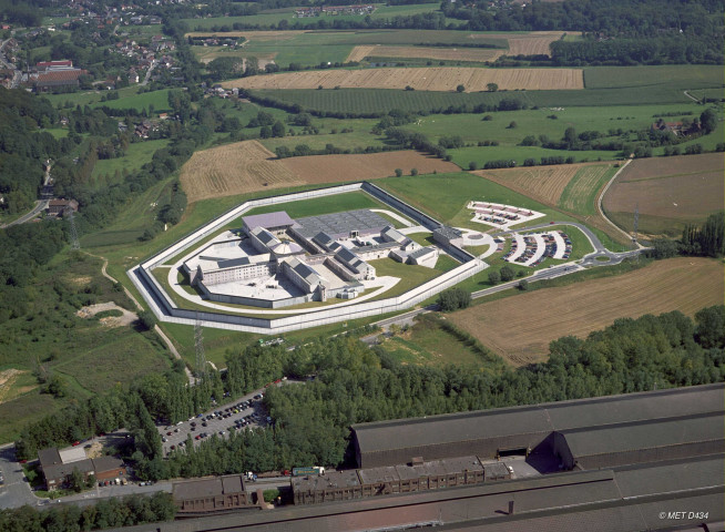 Ittre. Etablissement pénitentiaire.