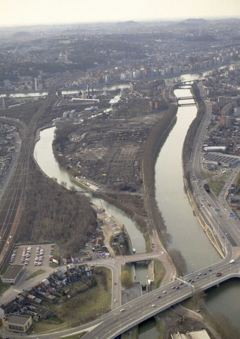 Liège. Photos aériennes de la ville, des travaux de la jonction E25/E40 et du pont de Fragnée.