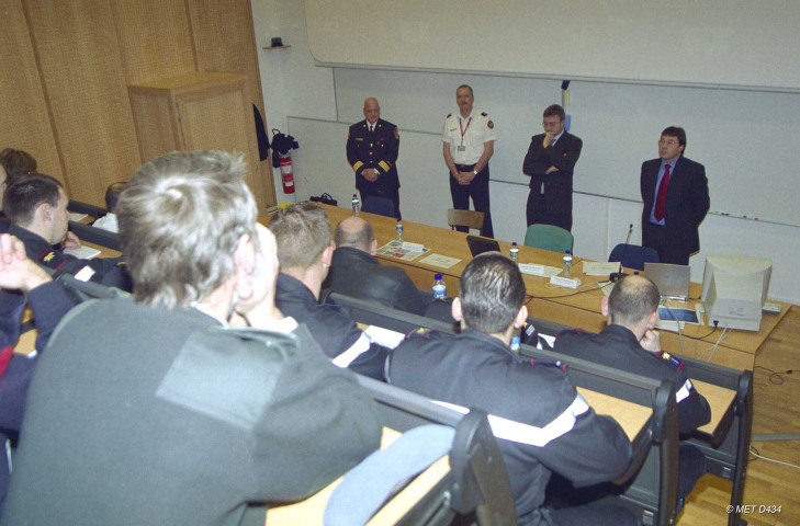 Namur. CAMET. Auditorium "Vifquin". Conférence sur la sécurité aéroportuaire.