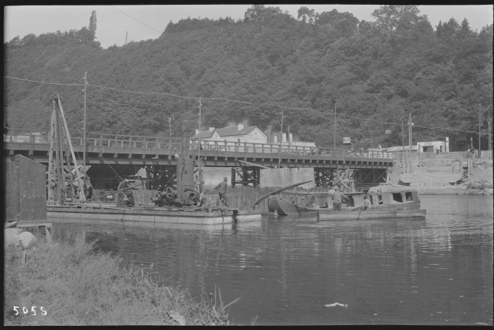 Tilff. Construction du pont sur l'Ourthe.