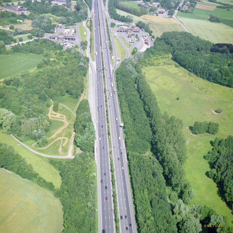 Wavre. Bierges et Rosières. E411 et N 238.