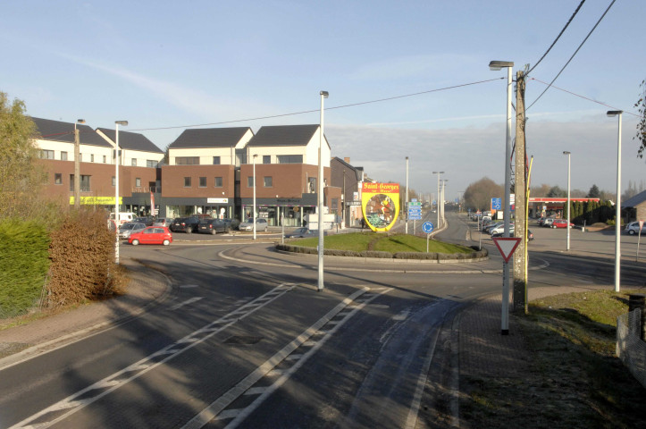 Saint-Georges-sur-Meuse. Œuvre d'art du carrefour "Ecusson".