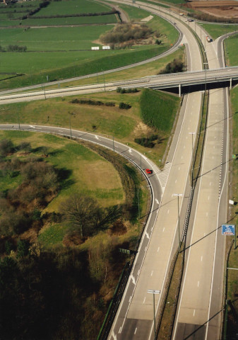 Jalhay. Sart-Lez-Spa. Terrains expropriés le long de l'autoroute E42 avant travaux.