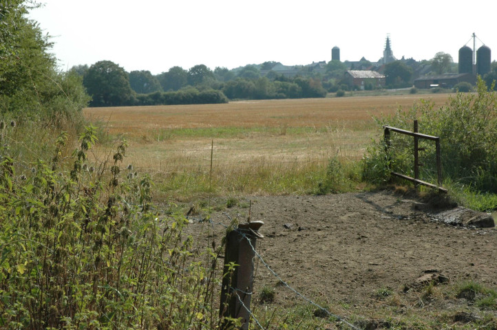 Matagne-la-Grande - Doische. Ancienne ligne SNCB 156.