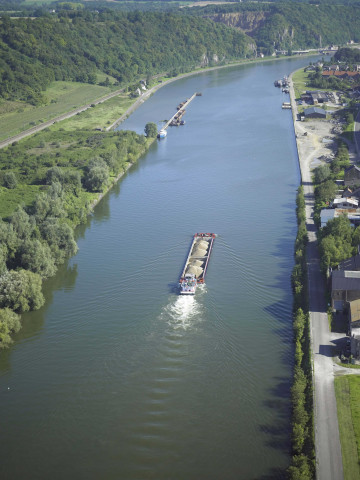 Andenne. Vezin. Port autonome de Namur. Vues aériennes.
