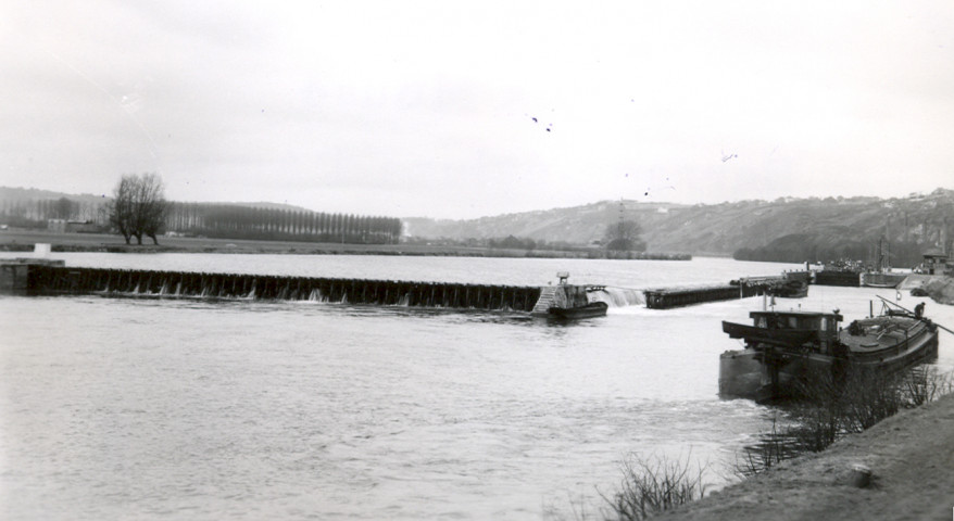 Vues de l'ancien barrage éclusé d'Ampsin-Neuville