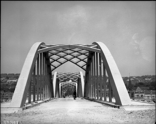 Engis. Nouveau pont sur la Meuse.