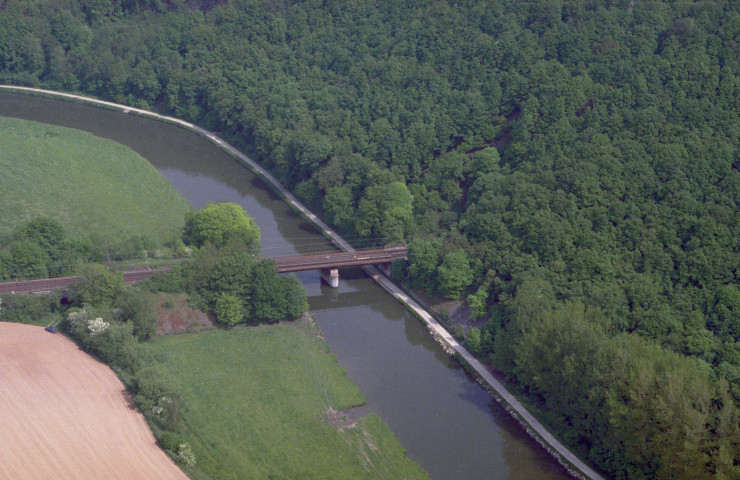 Pont-rail n°12.