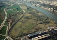 Engis. Hermalle-sous-Huy. Vues aériennes aux alentours du pont sur la Meuse.