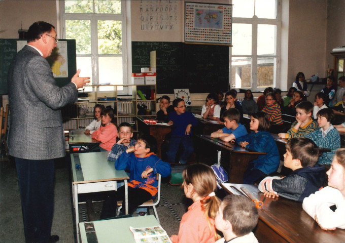 Dinant. Visite à l'école communale d'Anseremme.