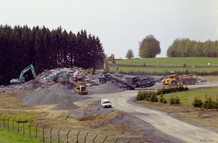 Libin. SMUID. Travaux sur les autoroutes E25 et E411. Réfection.
