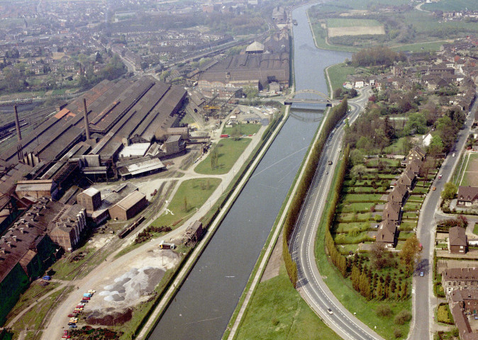 Tubize. Canal Bruxelles-Charleroi.