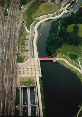 Liège. Vues aériennes de la liaison E25-E40 d'Angleur à Cointe.