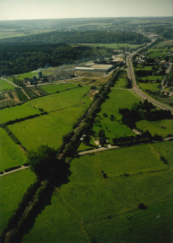 Couvin. Frasnes. Aménagements de la RN5, zoning industriel et passage à niveau SNCB.