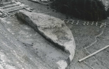 Construction des murs de quai, vestiges des anciennes tours du Pont des trous