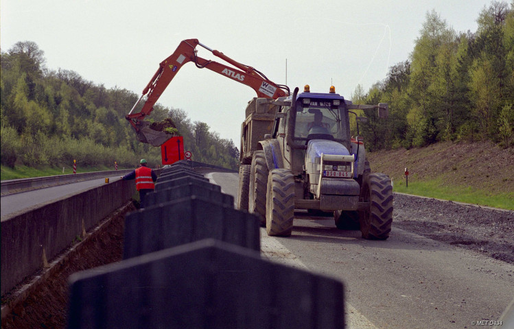 Tellin. Travaux de réhabilitation des autoroutes E25 et E411.