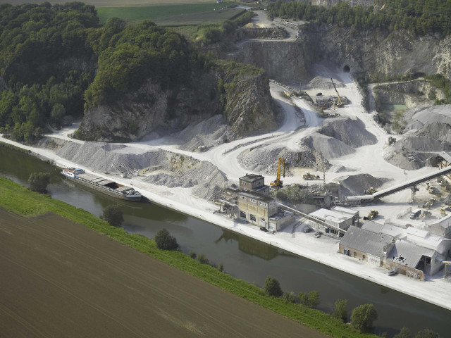 Montigny-le-Tilleul. Landelies. Calcaires de la Sambre. Vues aériennes.