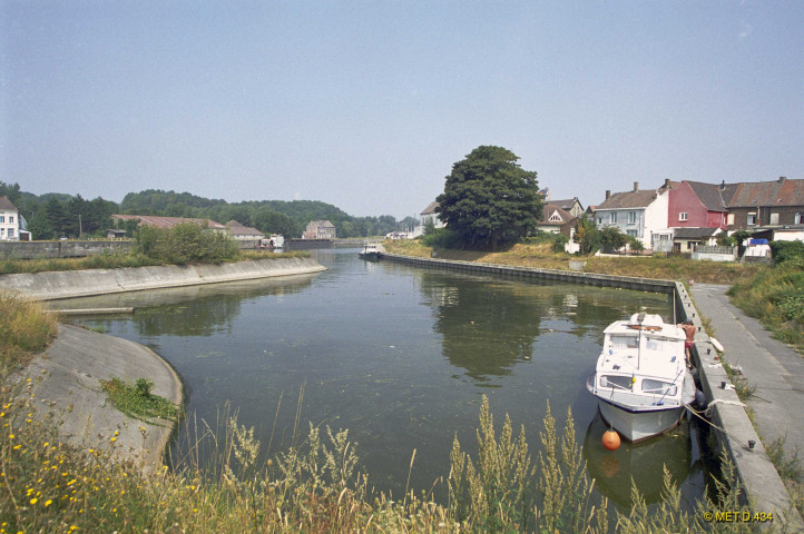 Antoing. Port de plaisance. Darse.