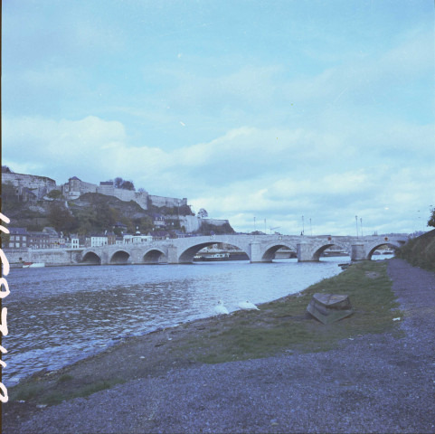 Namur et Jambes. Vues sur les ponts de Jambes et des Ardennes.