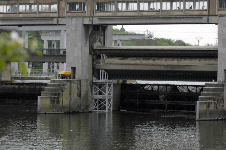 Amay. Ampsin. Neuville. Construction d'une nouvelle écluse