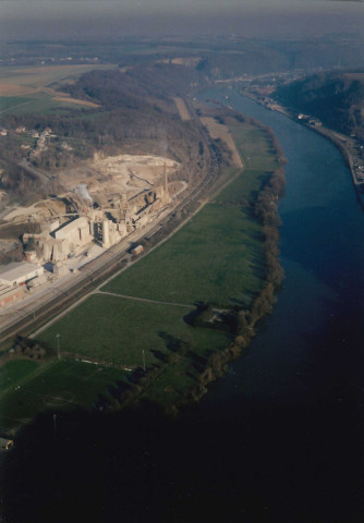 Andenne. Namêche. zone de dépôt.