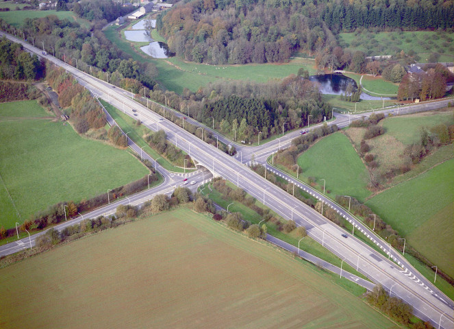 Échangeur et passage inférieur de la RN97 avec la RN4.