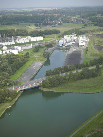 Saint-Ghislain. Hautrage-Villerot. Vues aériennes du canal du Centre. Darse.