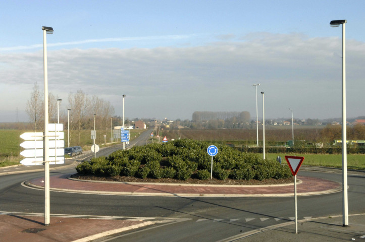 Saint-Georges-sur-Meuse. Œuvre d'art du carrefour "Plantations".