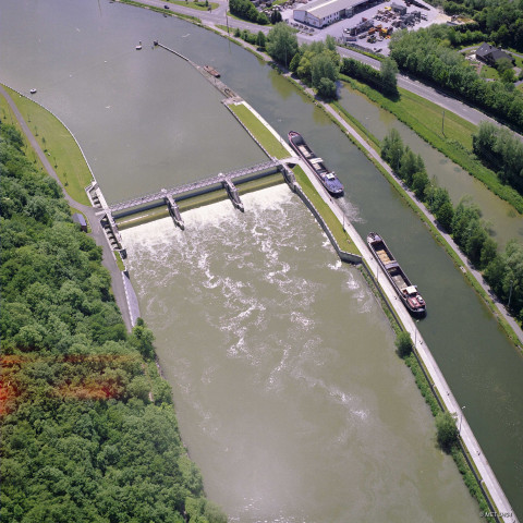 Hastière. Haute-Meuse. Barrage.
