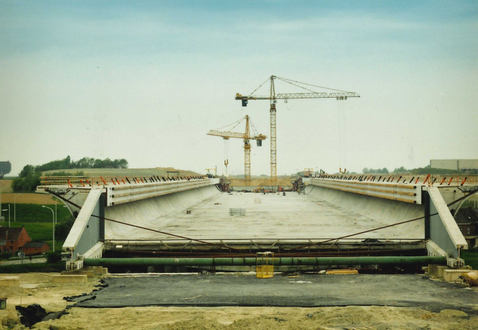 La Louvière. Houdeng-Aimeries. Evolution du chantier du futur pont-canal du Sart.