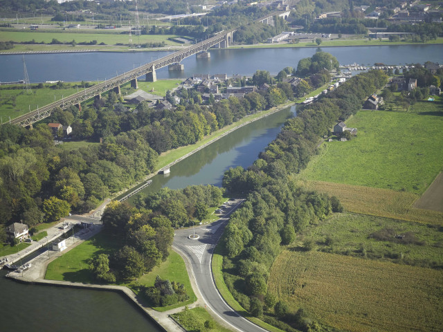 Visé. Vues aériennes.