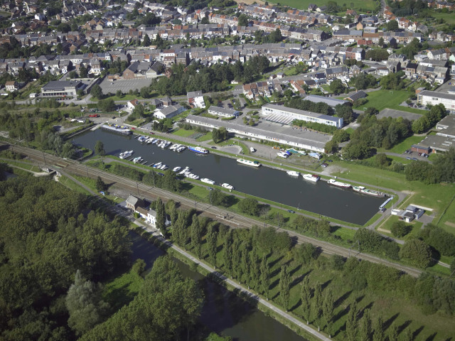 Erquelinnes. Port de plaisance.
