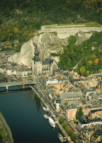 Dinant. Pont-route. Collégiale et Citadelle.