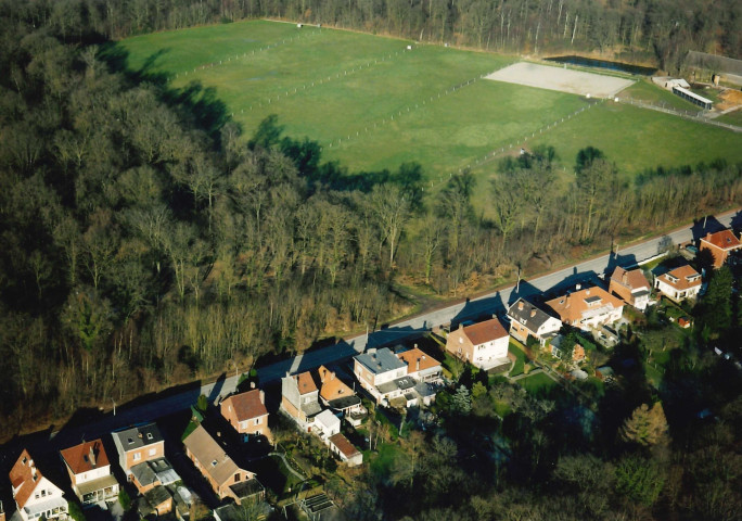 Charleroi. Mont-sur-Marchienne. Avant-projet de contournement du sud Charleroi (A503-RN5). Hauteur 100 mètres.