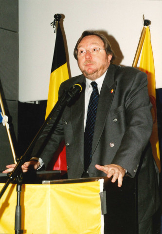 Namur. Beez. Remise des certificats des gardes-routes par M. le Ministre Van Cauwenberghe.